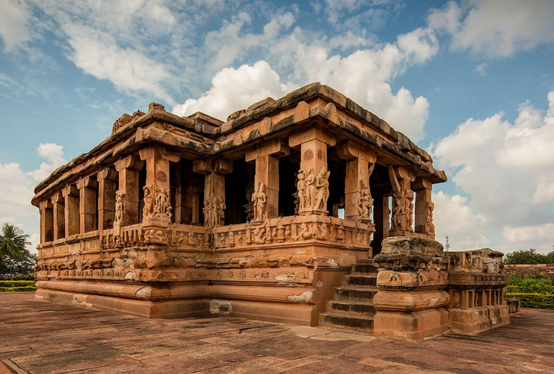 Hubli to Badami, Aihole & Pattadakal Tour